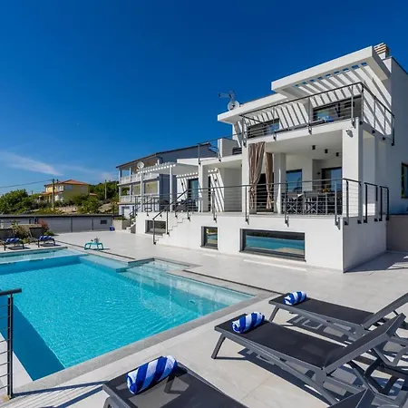 Visum Villa *